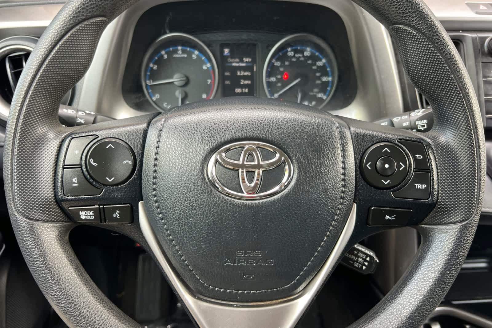 Used 2017 Toyota RAV4 LE w/ Carpet Mat Package FWD image 23