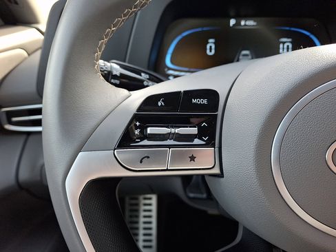 Used 2025 Hyundai Elantra Sport image 21