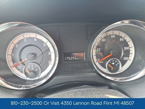 Used 2014 Dodge Grand Caravan SXT FWD image 22