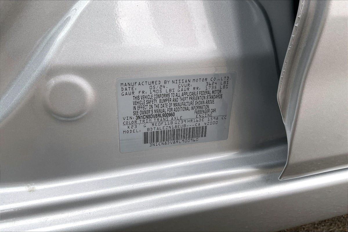 Used 2024 Nissan Versa S w/ Trunk Package FWD image 31