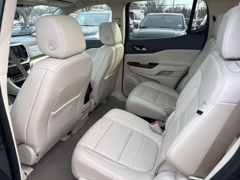 Used 2023 GMC Acadia Denali image 15