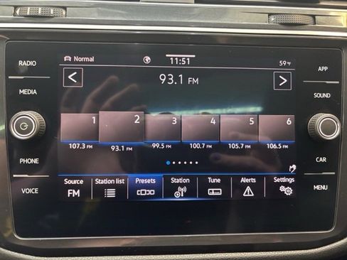 Certified 2022 Volkswagen Tiguan SE w/ Panoramic Sunroof Package image 14