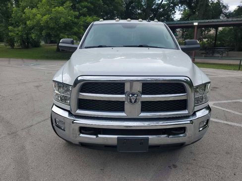 Used 2018 RAM 2500 SLT w/ Luxury Group RWD image 3