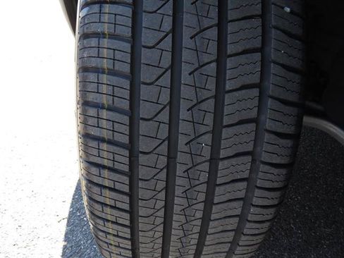 Used 2024 Mercedes-Benz GLS 450 4MATIC image 26