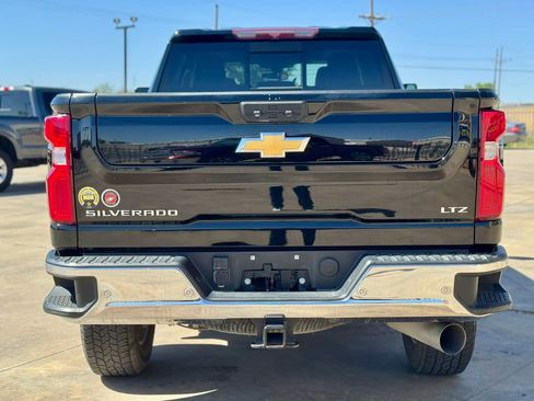 Used 2022 Chevrolet Silverado 2500 LTZ w/ LTZ Texas Edition AWD/4WD image 6