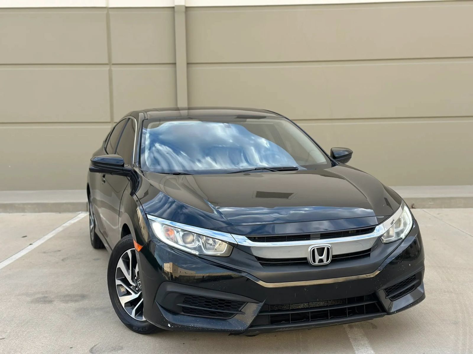 Used 2017 Honda Civic EX image 2