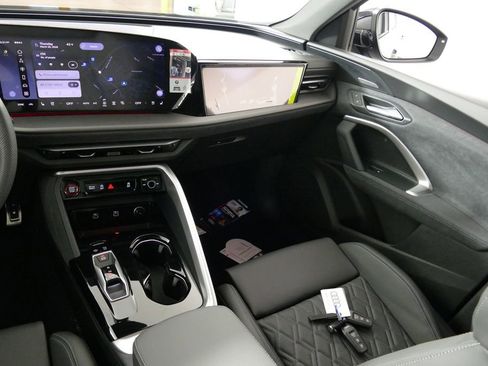 New 2026 Audi SQ5 Premium Plus image 8