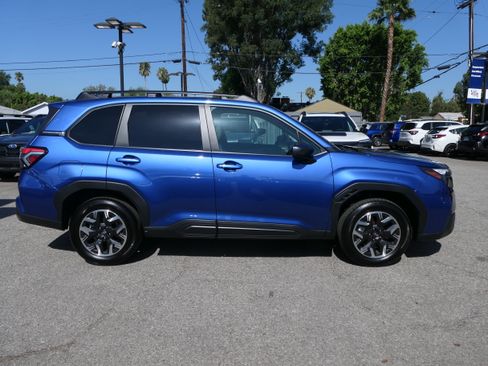 Certified 2026 Subaru Forester Premium AWD/4WD image 6