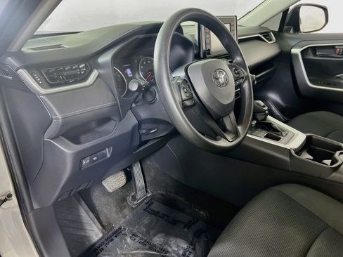 Used 2019 Toyota RAV4 LE w/ All Weather Liner Package AWD/4WD image 9