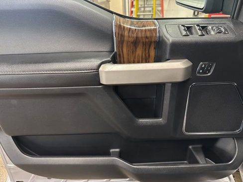 Used 2020 Ford F150 Lariat AWD/4WD image 10
