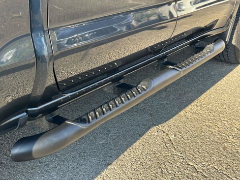 Used 2019 Chevrolet Silverado 1500 LT Trail Boss AWD/4WD image 11