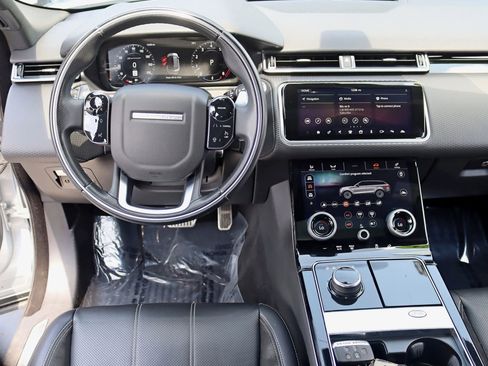 Used 2018 Land Rover Range Rover Velar R-Dynamic SE image 16
