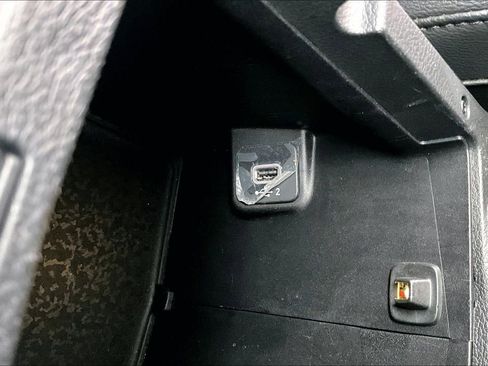 Used 2022 Jeep Wrangler Unlimited Sahara 4xe image 16