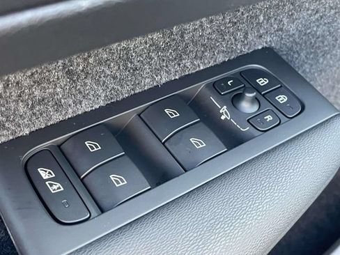 Certified 2023 Volvo XC40 Recharge Ultimate w/ Protection Package Premier AWD/4WD image 16