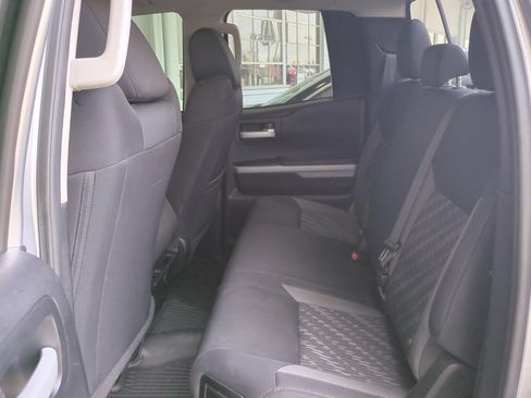 Used 2018 Toyota Tundra SR5 AWD/4WD image 13