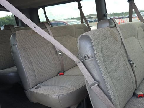Used 2022 Chevrolet Express 3500 LS RWD image 6