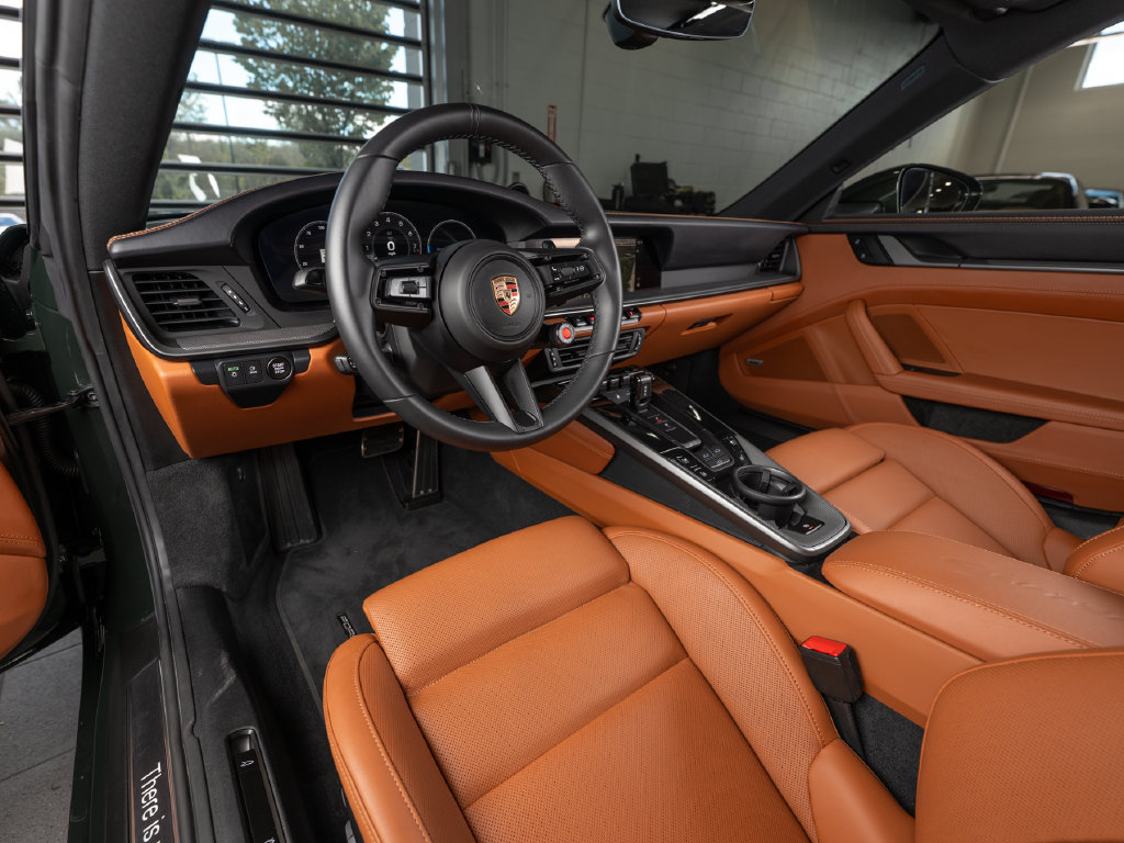 Used 2026 Porsche 911 Carrera RWD image 28
