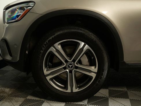 Used 2022 Mercedes-Benz GLC 300 GLC 300 image 9