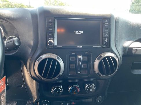 Used 2016 Jeep Wrangler Unlimited Sport w/ Quick Order Package 24S AWD/4WD image 11