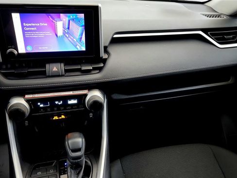 Certified 2025 Toyota RAV4 LE image 29