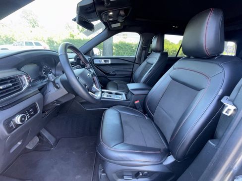 Used 2023 Ford Explorer ST-Line w/ Class IV Trailer Tow Package AWD/4WD image 30