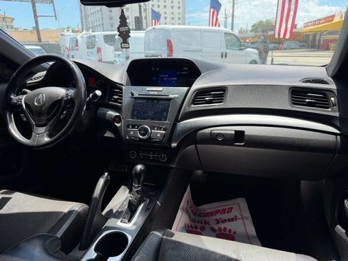 Used 2017 Acura ILX FWD image 13