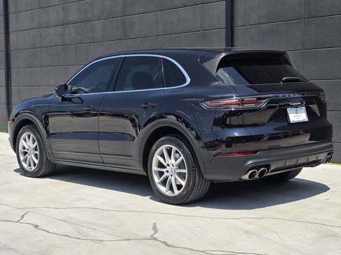 Used 2019 Porsche Cayenne S AWD/4WD image 3