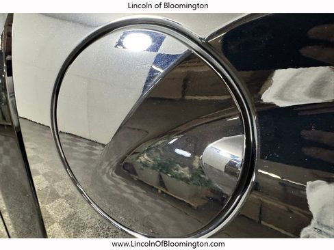 Used 2025 Toyota Tundra Platinum image 29