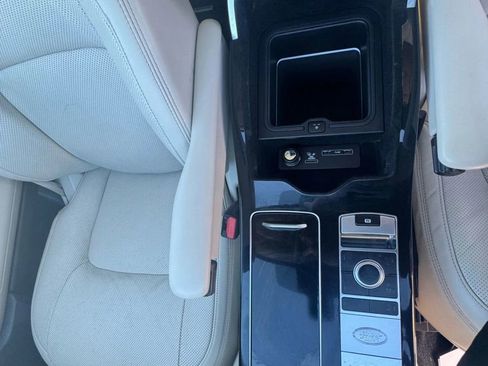 Used 2021 Land Rover Range Rover P525 Westminster Edition LWB image 11