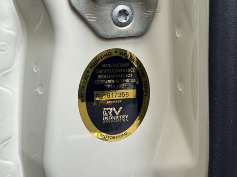 Used 2020 Mercedes-Benz Sprinter 2500 w/ Premium Plus Package image 55