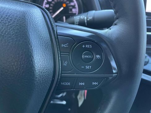 Used 2024 Toyota Camry SE image 32