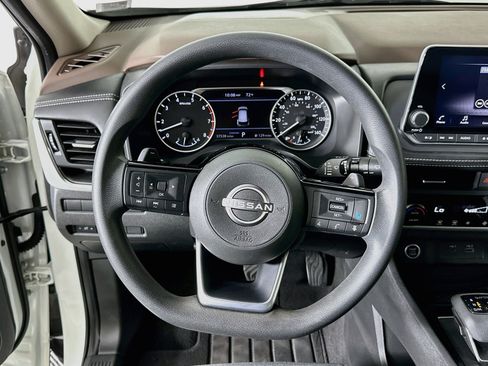 Used 2023 Nissan Rogue SV FWD image 18