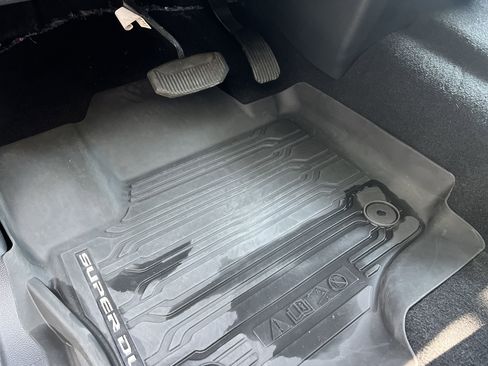 Used 2023 Ford F250 Lariat w/ Sport Appearance Package image 17