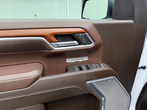 Used 2023 GMC Sierra 1500 Denali AWD/4WD image 15