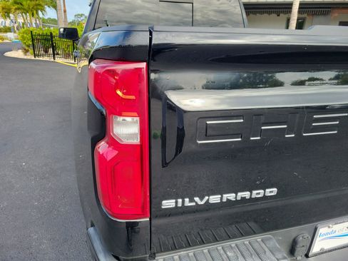 Used 2019 Chevrolet Silverado 1500 RST w/ All-Star Edition AWD/4WD image 12