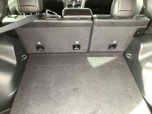 Used 2020 Jeep Cherokee Latitude Plus w/ Comfort/Convenience Group image 27