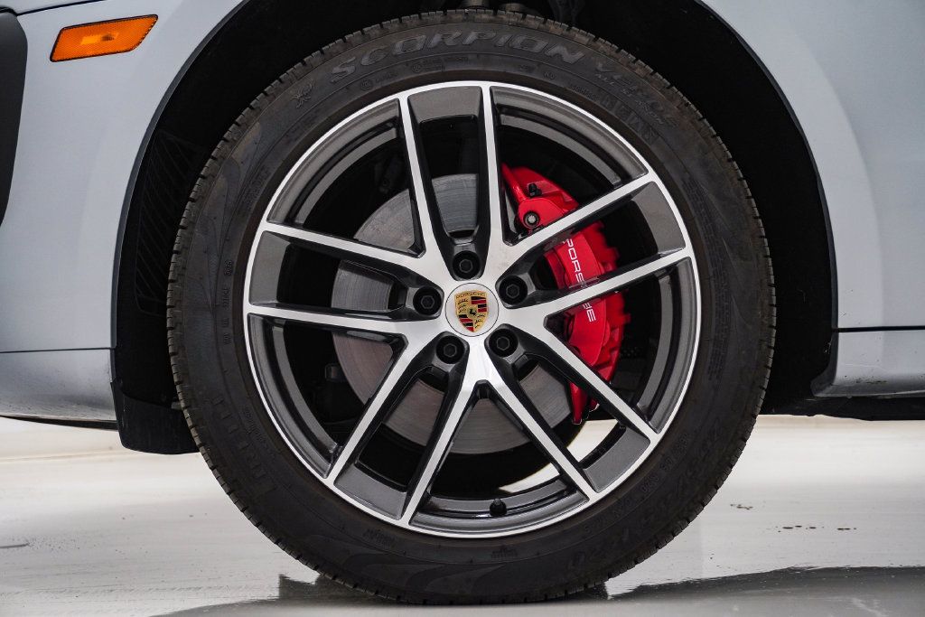 Certified 2026 Porsche Macan S AWD/4WD image 13
