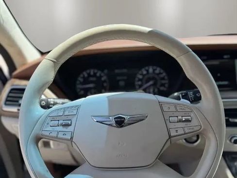 Used 2020 Genesis G90 5.0 Ultimate RWD image 9