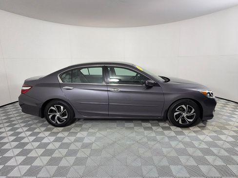 Used 2016 Honda Accord LX image 4