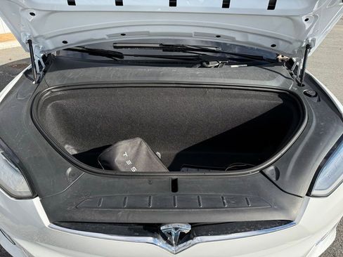 Used 2019 Tesla Model X Performance image 11