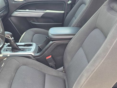 Used 2022 Chevrolet Colorado LT w/ Fleet Safety Package RWD image 24