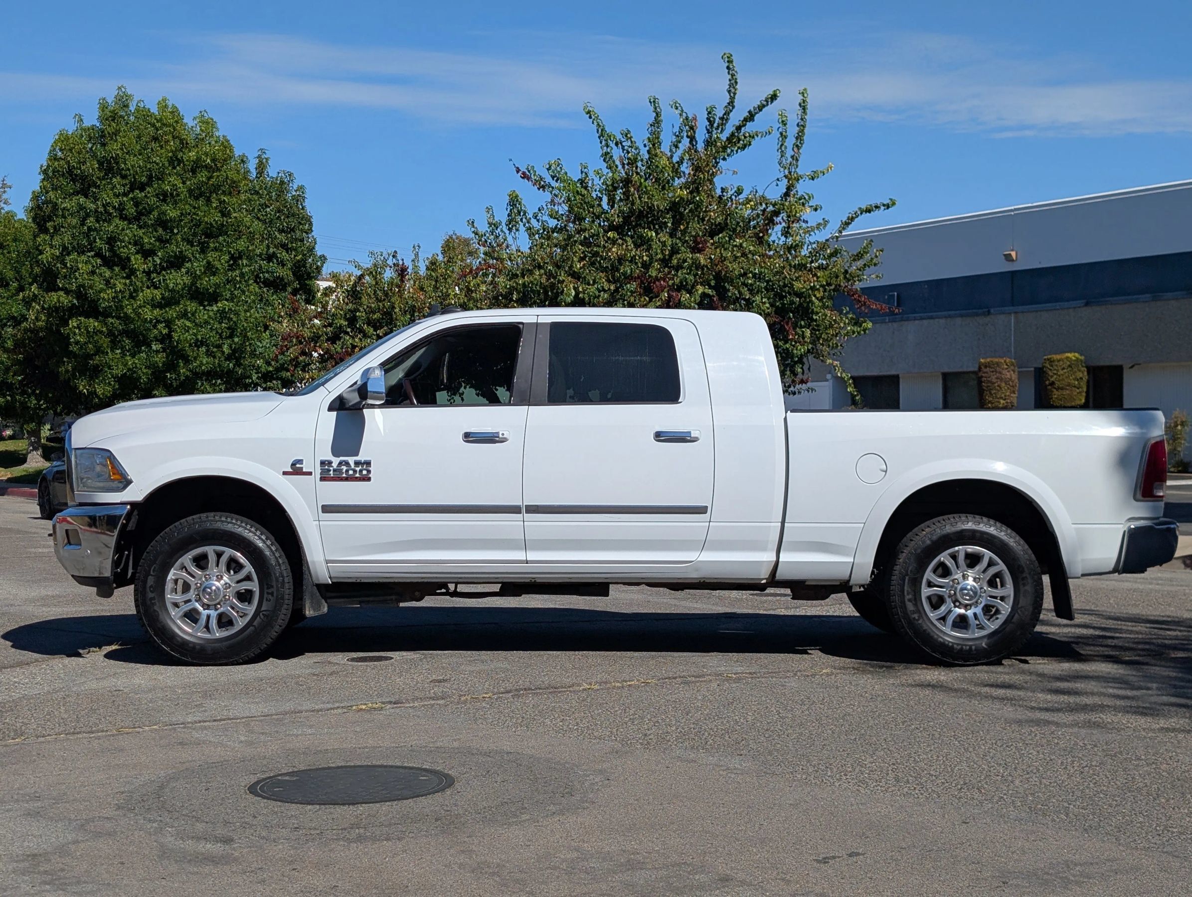 Used 2016 RAM 2500 Laramie AWD/4WD image 4