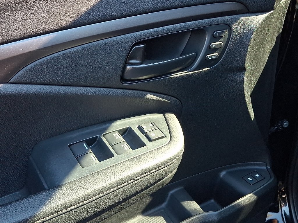 Used 2023 Honda Passport EX-L image 13