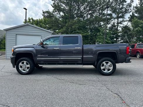 Used 2016 GMC Sierra 2500 Denali w/ Duramax Plus Package AWD/4WD image 4