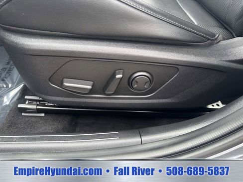 Used 2023 Hyundai Elantra Limited w/ Cargo Package FWD image 18
