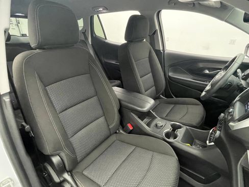 Used 2024 GMC Terrain SLE FWD image 30