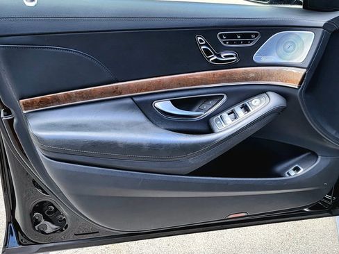 Used 2015 Mercedes-Benz S 550 Sedan image 14