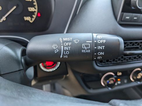 Used 2024 Honda HR-V LX image 30