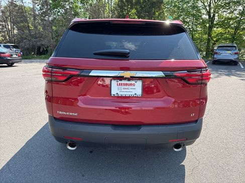 Used 2023 Chevrolet Traverse LT FWD image 6