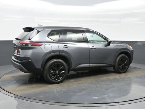 Used 2021 Nissan Rogue SV image 6
